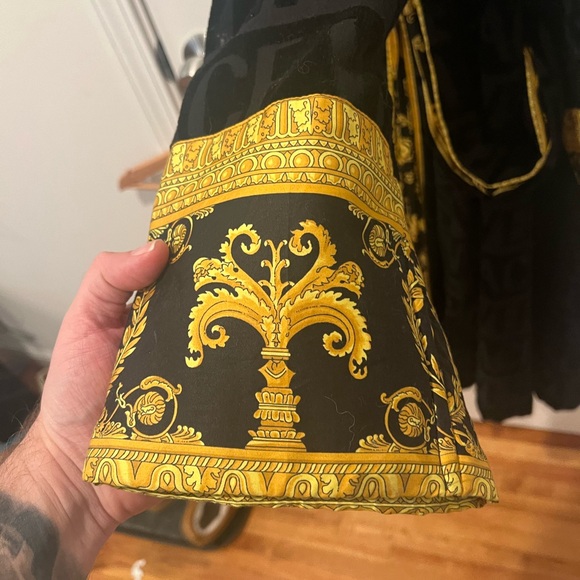 Versace Bathrobe - Picture 1 of 4
